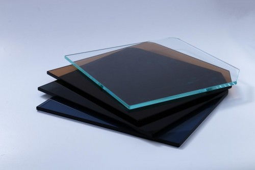 玻璃自爆風(fēng)險(xiǎn)與水泥在建材中的安全優(yōu)化策略